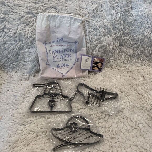 WILLIAMS SONOMA Fashion Plate Pancake Molds Set Of 3 Shoe Purse Hat W/Bag NEW - Picture 2 of 6